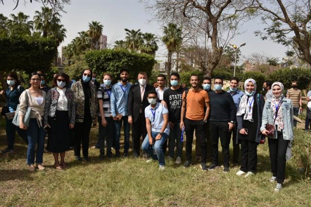 الدكتور محمود المتيني رئيس جامعة عين شمس يلتقي طلاب دفعة الامتياز