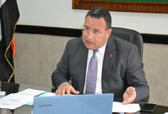 الدكتور عبد العزيز قنصوه، رئيس جامعة الإسكندرية،