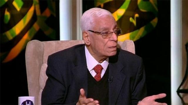الدكتور حسام موافي أستاذ طب الحالات الحرجة بقصر العيني