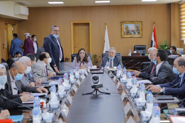 الدكتورة منال عوض محافظ دمياط