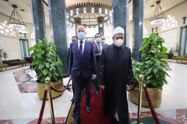 الرئيس قيس سعَيّد رئيس الجمهورية التونسية والدكتور أحمد الطيب شيخ الأزهر الشريف