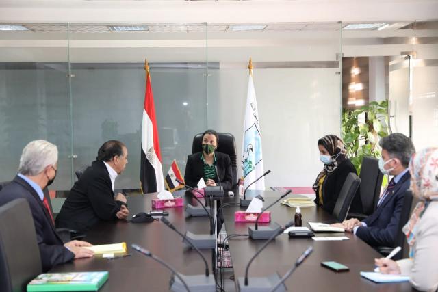 استقبلت الدكتورة ياسمين فؤاد وزيرة البيئة السيد المهندس رائد الصعوب الأمين العام للإتحاد العربى للأسمدة