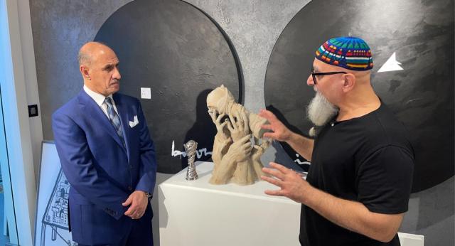 وزير الشباب والرياضة عدنان درجال