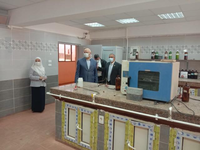 الدكتور جمال سوسه المشرف علي قطاع خدمه المجتمع وتنمية البيئه كليتي الهندسة بنها والعلوم