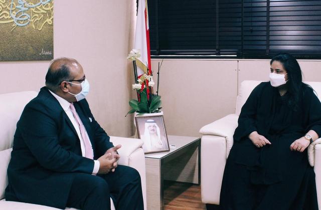 رنا بنت عيسى تستقبل السفير الهندي لدى مملكة البحرين
