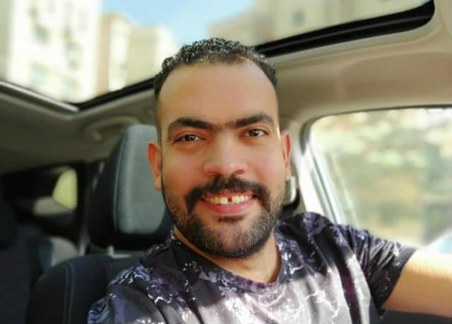 الفنان خالد عليش