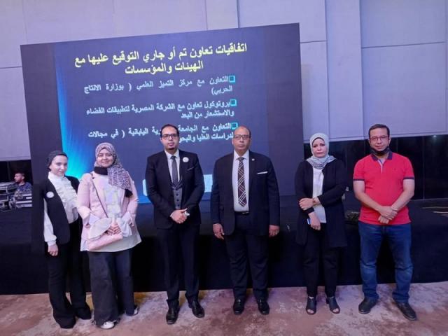 الدكتور منصور حسن