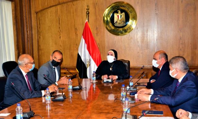 وزيرة التجارة