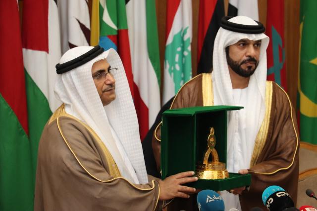 العسومي وخليفة بن محمد آل نهيان