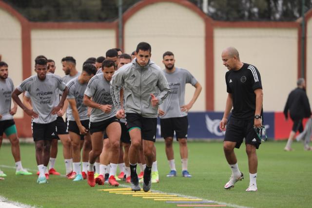 تدريبات المنتخب الجزائري لكرة القدم
