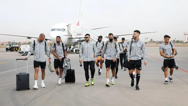 عناصر المنتخب الوطني لحظة وصولهم الى مطار مراكش