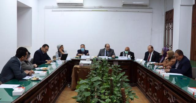 نقيب التمريض تشارك "الأطباء" ورشة عمل حول زيادة معدلات الولادات القيصرية للتشجيع على الولادة الطبيعية