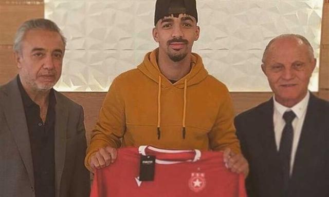 المهاجم الجزائري رضوان زردوم 