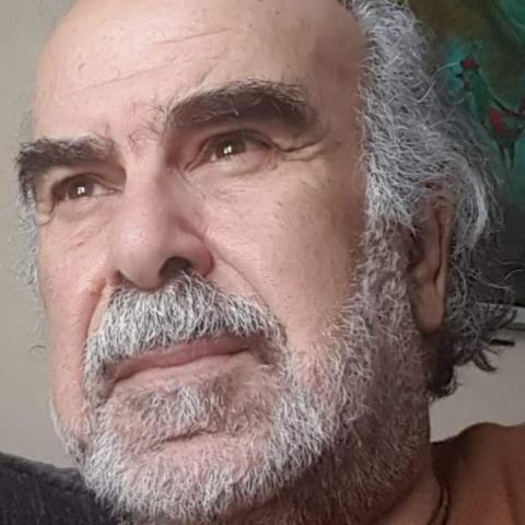 الفنان التشكيلي عبدالهادي شلا