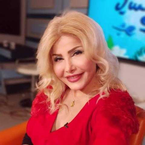 المذيعة السورية لينا جنيدي: ميكروفون الإذاعة شغفي وسوريانا بيتي الدافئ