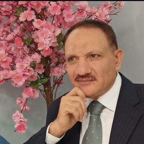 الكاتب علي شفيق