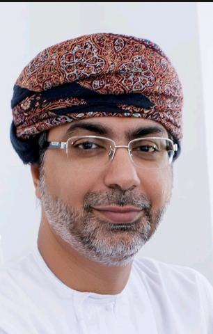 الكاتب العماني عباس آل حميد