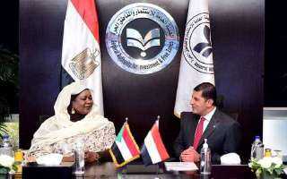 عبد الوهاب يلتقي وزيرة الاستثمار والتعاون الدولي بجمهورية السودان