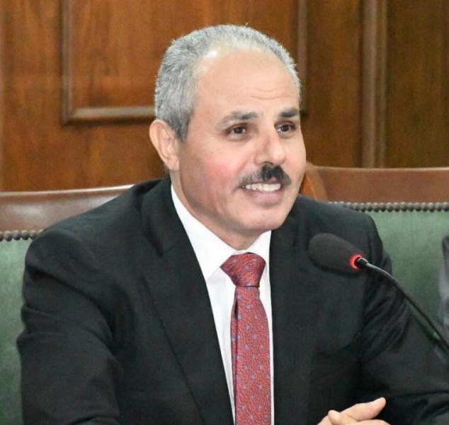 رئيس جامعه القناه