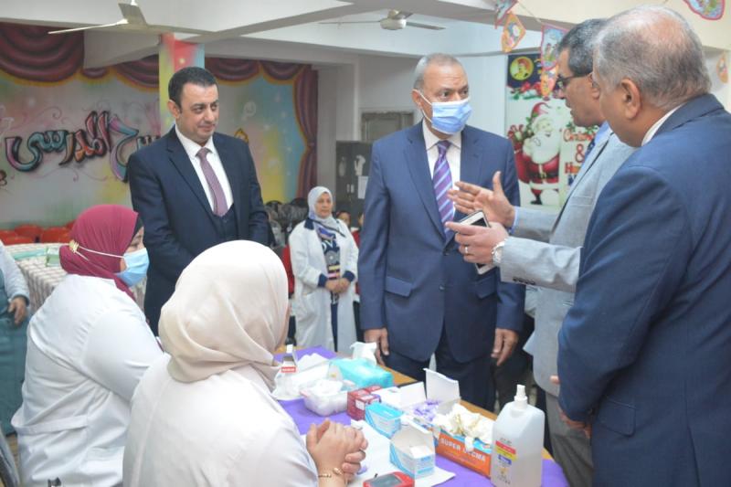 متابعه محافظه القليوبيه للكشف المبكر عن بعض الأمراض في المرحله الابتدائيه