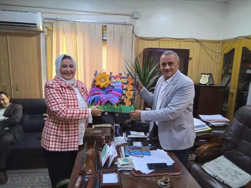 عرض جزء من الأعمال الفنية للمعرض