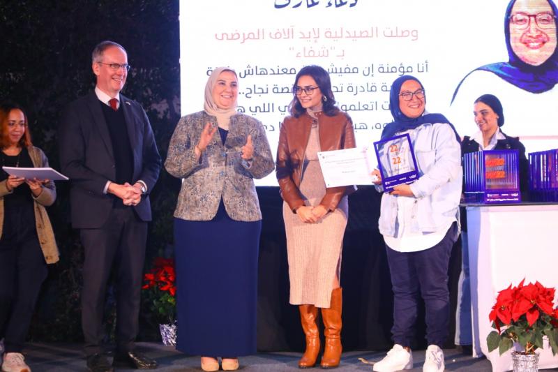 نيفين القباج والسفير السويدي بالقاهرة