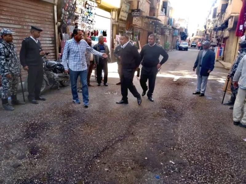 حملة تفتيشية لرفع الإشغالات في شوارع المدينة