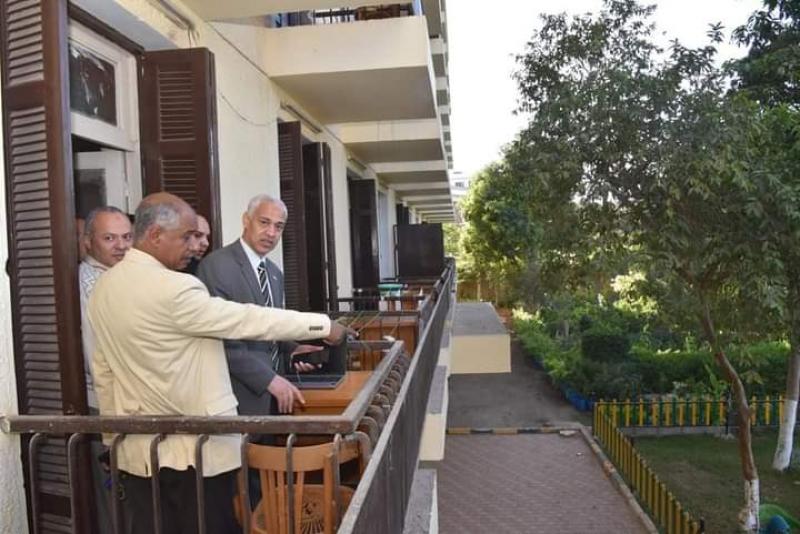 نائب رئيس الجامعة يتفقد عدد من المدن الجامعية
