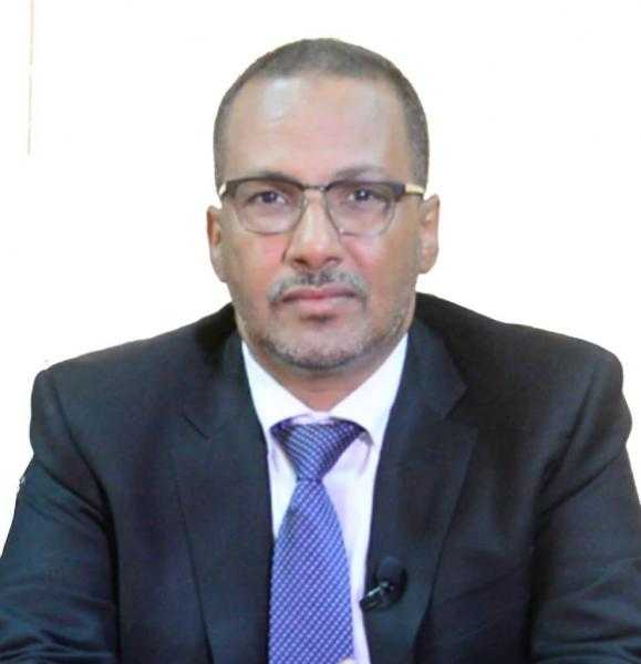 المبدعين العرب يقلد رئيس اتحاد أرباب العمل الموريتاني وسام العطاء وشهادة الإبداع الاقتصادي