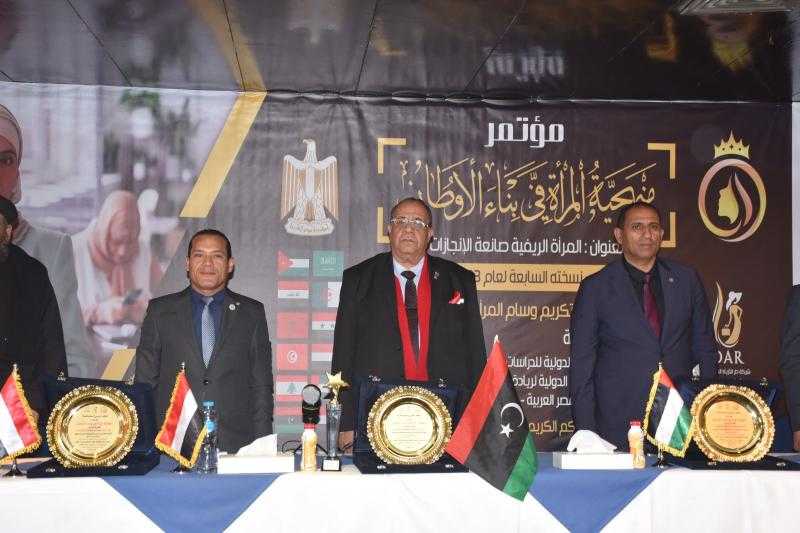 رئيس جامعة الأقصر يفتتح مؤتمر منهجية المرأة في بناء الأوطان