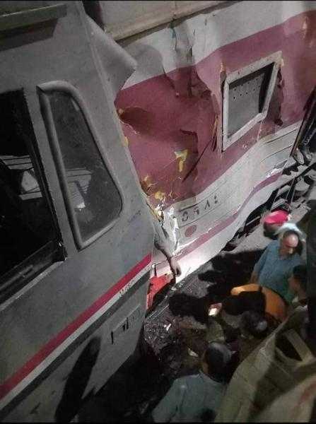 مصرع 4 واصابة 23 أخرين في خروج قطار بمحطة قليوب المحطة والعناية الالهية تنقذ العشرات من الموت .. و100 ألف لاسرة كل متوفي