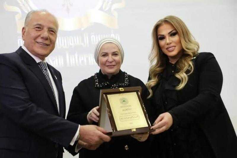 مؤسسة “السوسن” العالمية تكرّم ياسمين غمراوي في غرفة طرابلس