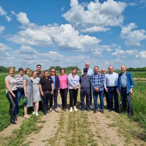 بذور الليفت أكثر المحاصيل.. جاذبية ….. ليتوانيا تمتلك الإقتصاد الأكبر في البلطيق لإعتمادها على الصناعةو الزراعة