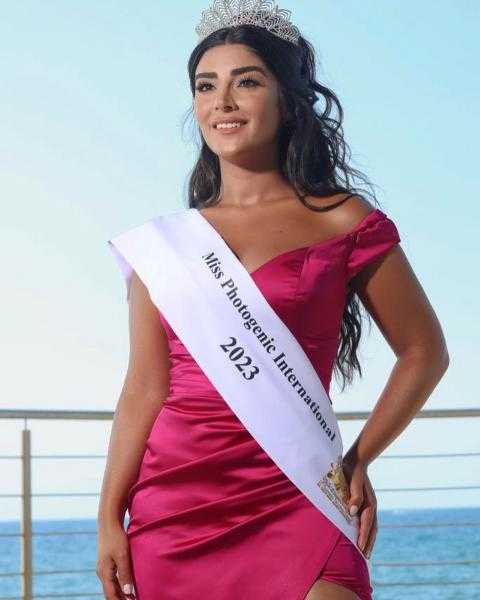 مؤسسة السوسن العالمية تتوج الصبية ألين غانم أجمل وجه الدولية