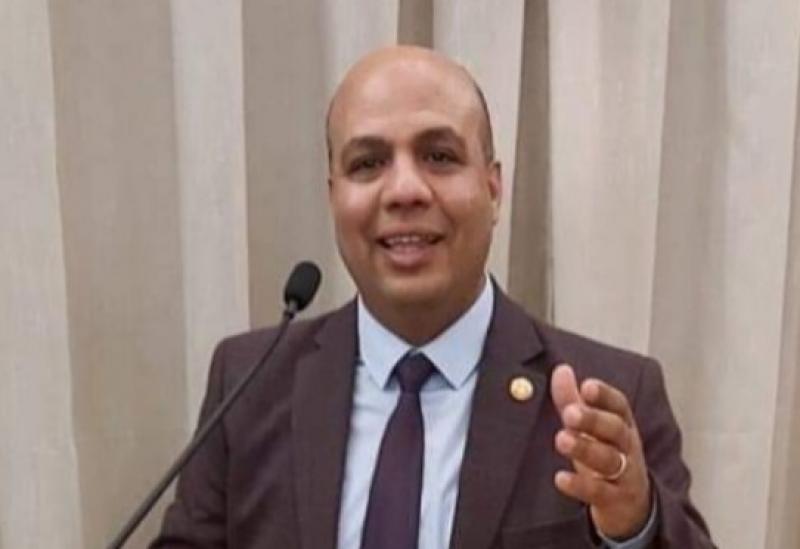 الأستاذ أحمد الغول