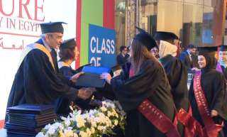 جامعة المستقبل في مصر تحتفل بتخريج دفعة جديدة بكلياتها الستة.
