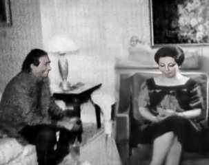 الكاتب الصحفي مصطفى جمعة يكتب: أنا و”المايسترو” و”صوت الحب” ما بين …(سماء الشغف وبحر الهذيان)