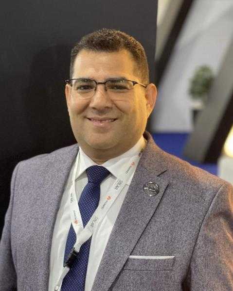 أيمن هيبة: الحكومة حريصة على زيادة الإعتماد على الطاقات المتجددة في توليد الكهرباء وتحلية المياه كتبت هدي العيسوي