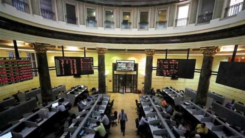 إقتصاد .. مؤشر قطاع البنوك المدرجة بالبورصة المصرية يستهل تعاملات اليوم بتراجع نسبته 0.05%