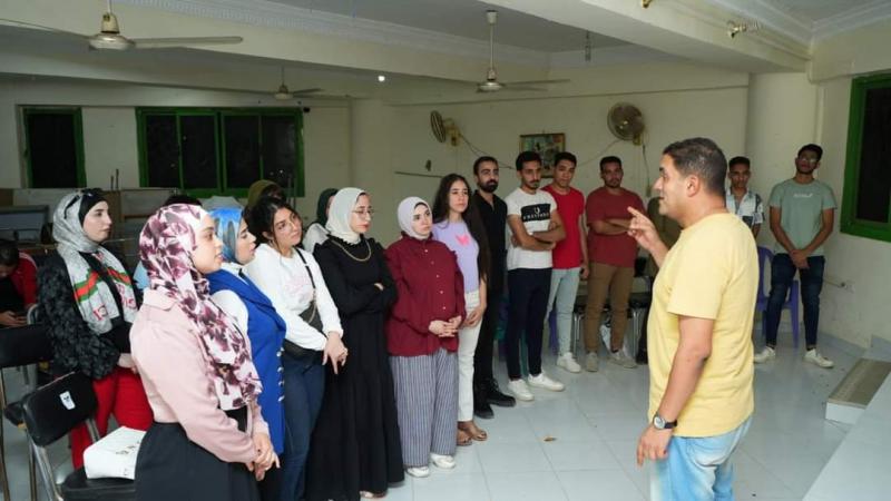 الدكتور مازن