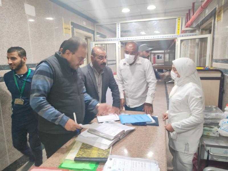 صحة اسيوط : إحالة 8 أفراد من طاقم العمل المكلف بأداء الخدمة بإحدى المستشفيات للتحقيق