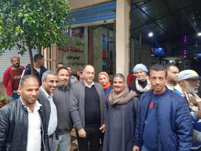جبريل في جولة بقرية أبيس