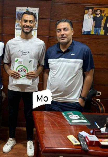 اللاعب محمود أيمن بعد التوقيع