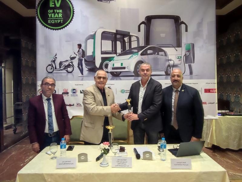 نادى السيارات المصرى يستضيف الإجتماع التحضيرى لإحتفالية "EV of the year Egypt" 