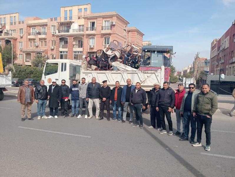 حملة مكبرة لإزالة المخالفات ورفع الإشغالات بالشيخ زايد