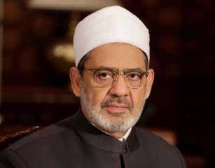 شيخ الأزهر يشكر الرئيس السيسي والشعب المصري على مشاعرهم ودعائهم بالشفاء لفضيلته