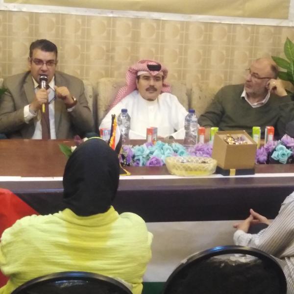 د. المرزوقي وا. السيد حسن خلال الندوة