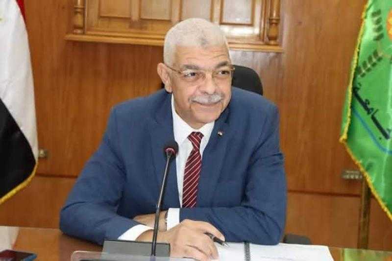 رئيس جامعة المنوفية يقدم التهنئة لنيافة الأنبا بنيامين والأخوة الأقباط بعيد القيامة