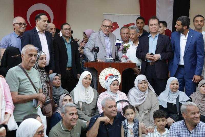 الاحتفال بعيد الأضحى في السفارة التركية في القاهرة مع عائلات من غزة ومصر.