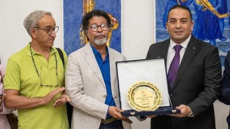 الفنون الجميلة فى الجامعة المصرية الروسية تنظم معرض ”الفن للجميع”